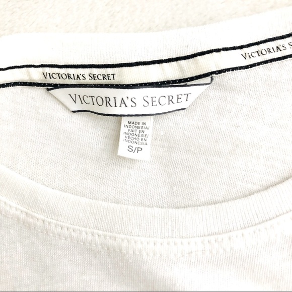 Victoria Secret Tshirt Quote “Use your wings” - Picture 2 of 2
